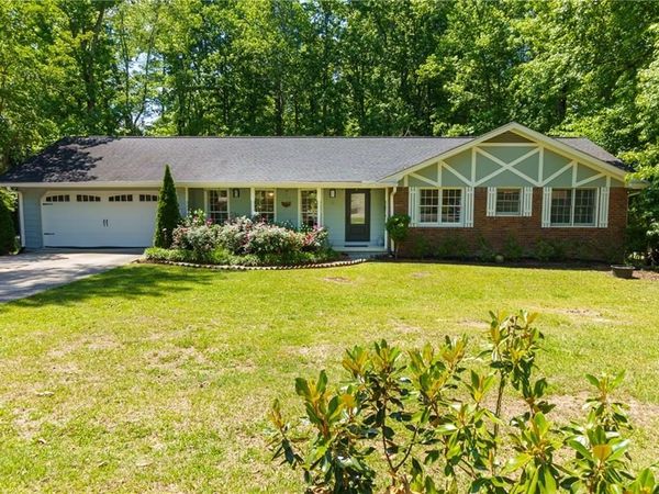 5637 Pinedale Circle , Buford, GA 30518