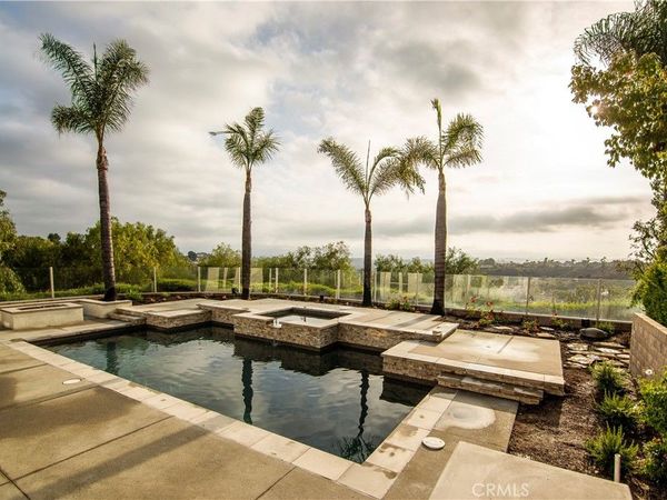 30 Skycrest, Mission Viejo, CA 92692