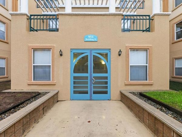 951 S 12th Street, Unit 220, San Jose, CA 95112