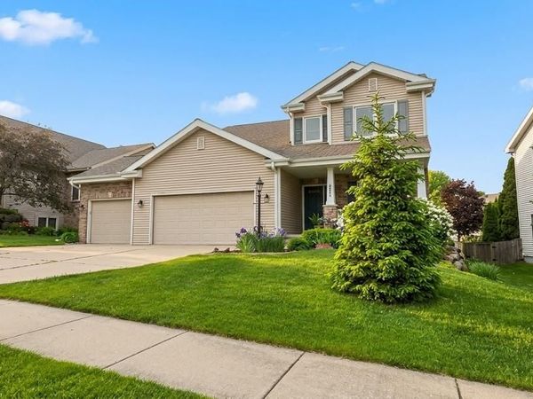 2988 Stamford Place, Fitchburg, WI 53711
