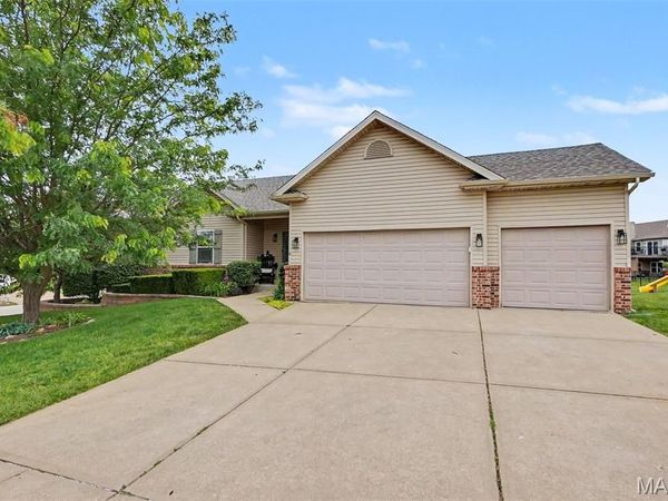 810 Kevin Drive , Wentzville, MO 63385