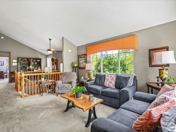 26 New Haven Drive , Cary, IL 60013