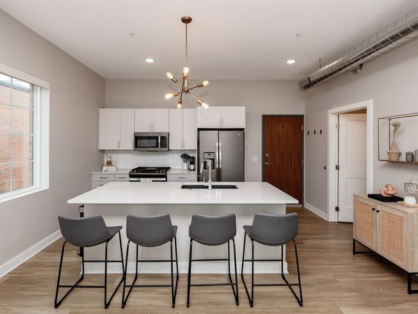 400 SW 7th Street, Unit 301, Des Moines, IA 50309