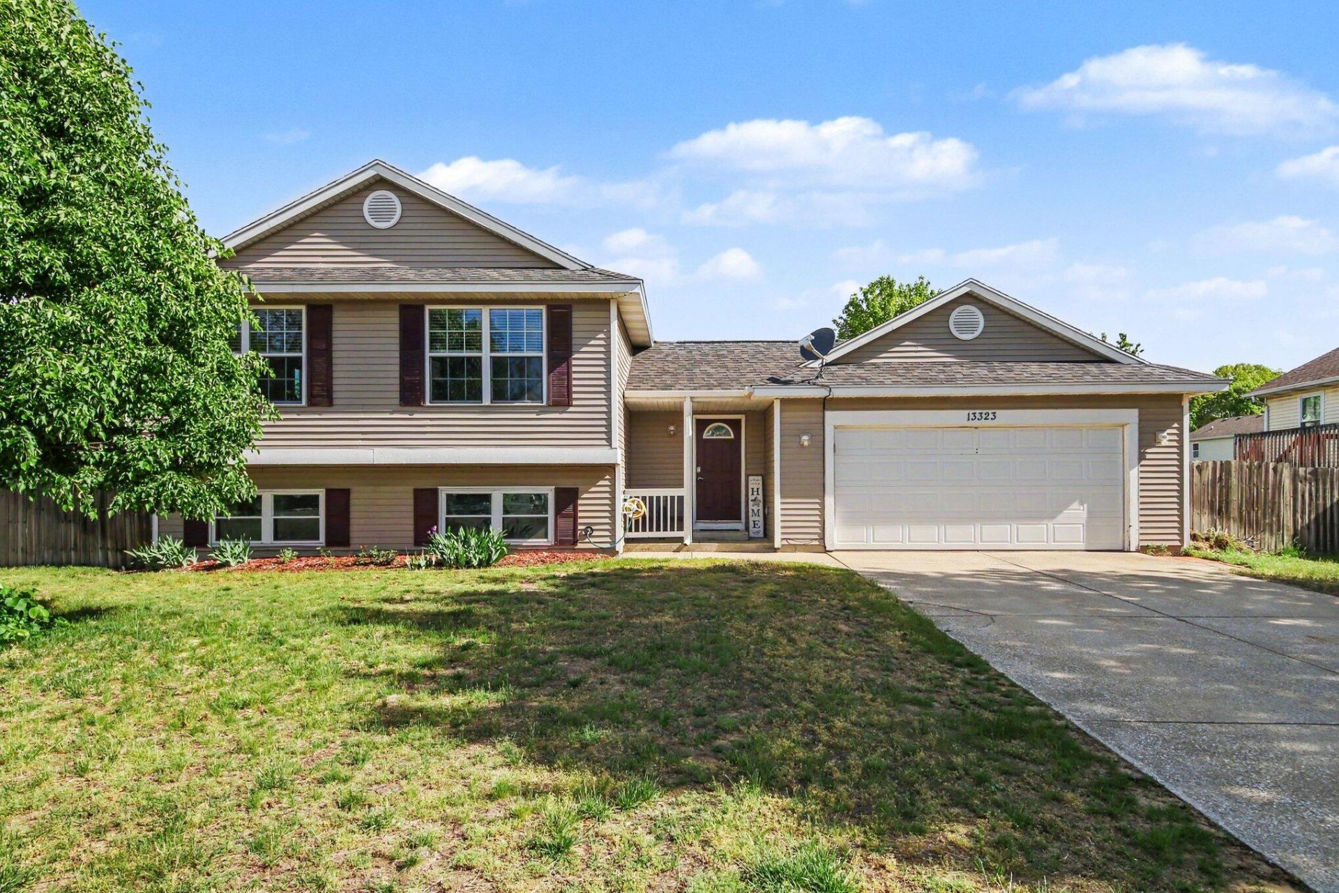 13323 Tamarack Drive, Holland, MI 49424 Main Photo