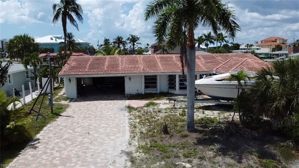 139 Ibis St, Fort Myers Beach, FL 33931 Photo
