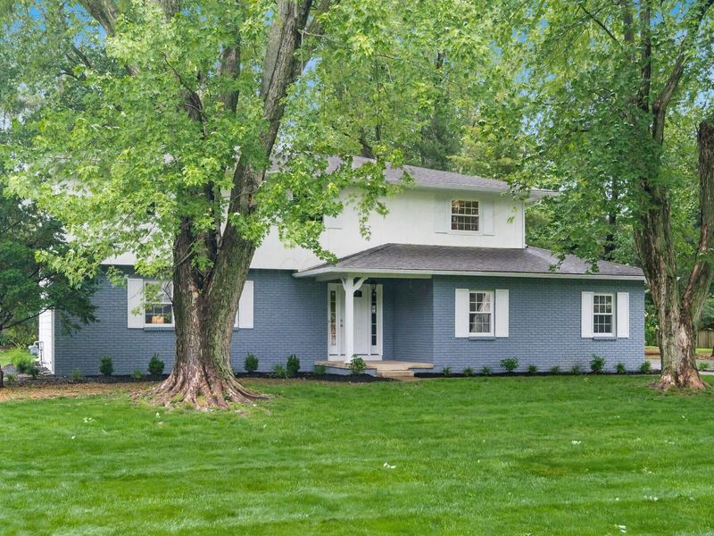 8782 Stonehenge Drive NW, Pickerington, OH 43147 Photo 2