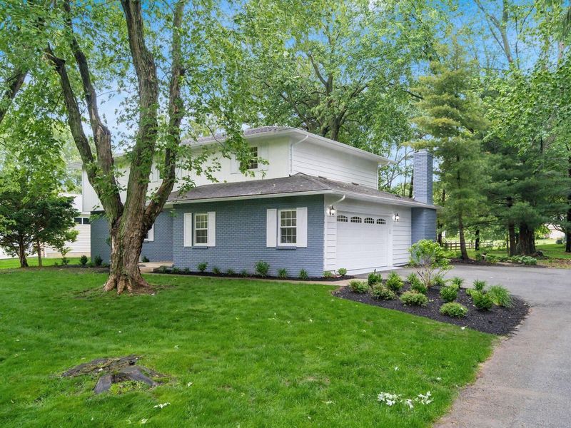 8782 Stonehenge Drive NW, Pickerington, OH 43147 Photo 3