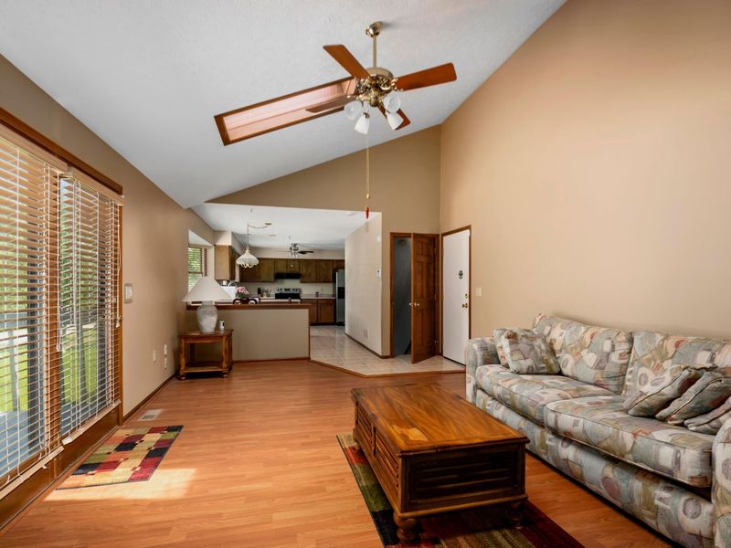 20 Winter Green Loop SW, Pataskala, OH 43062 Photo 17
