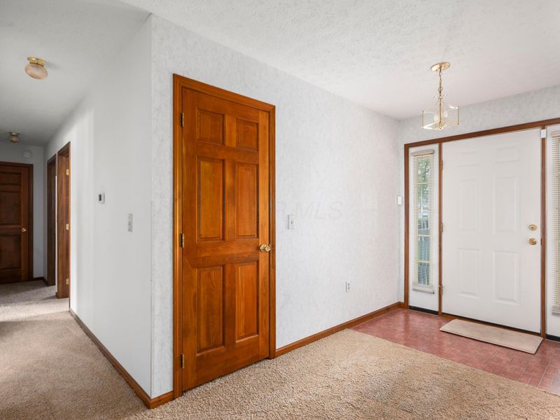 20 Winter Green Loop SW, Pataskala, OH 43062 Photo 3
