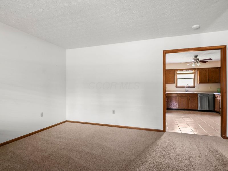 20 Winter Green Loop SW, Pataskala, OH 43062 Photo 8