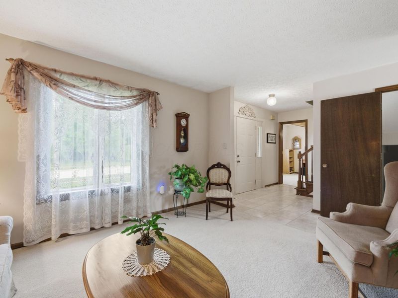 404 Knob Avenue , Reynoldsburg, OH 43068 Photo 4