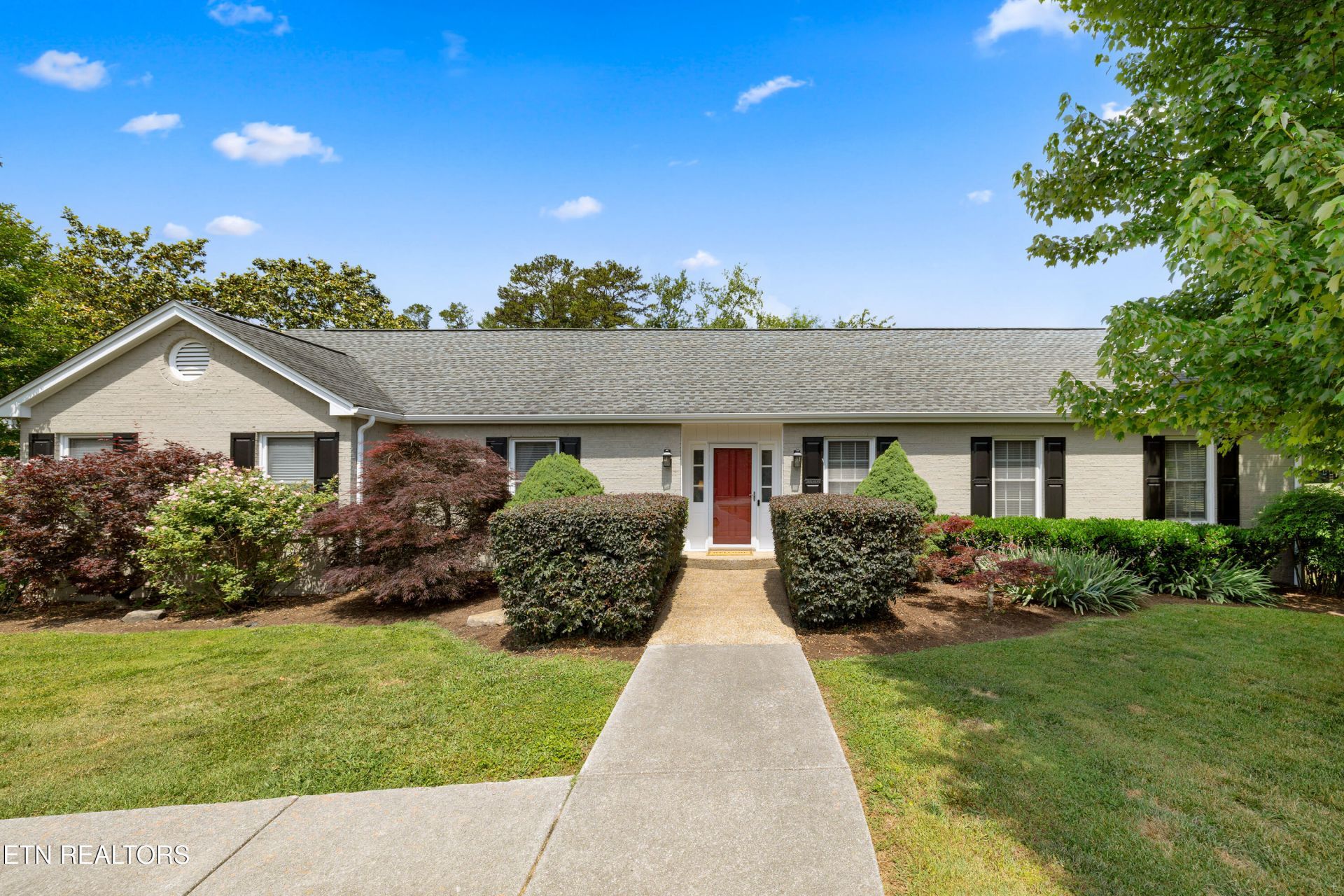5501 River Point Cove Rd, Knoxville, TN 37919 Main Photo