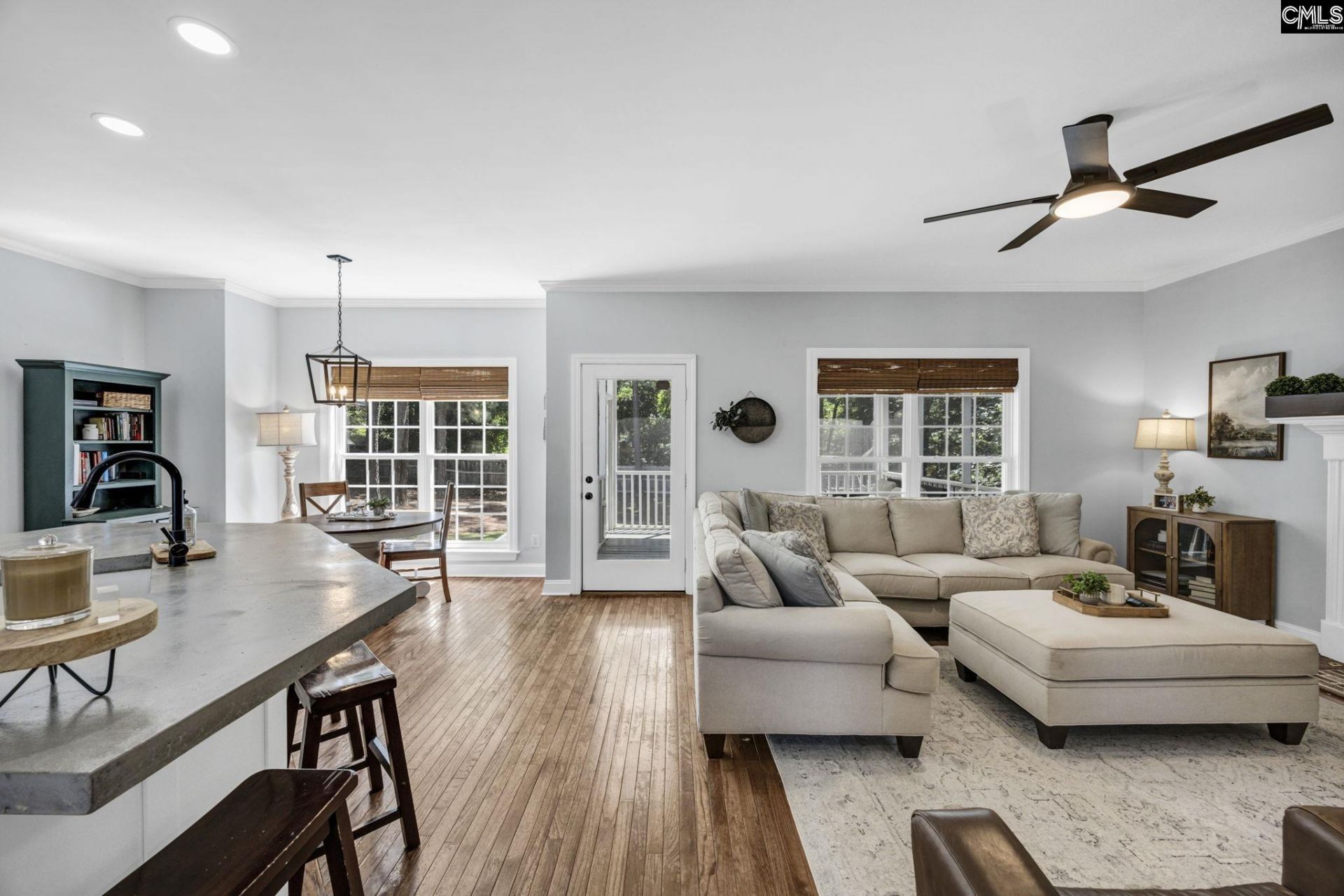 12 W Canterbury Court Photo 22