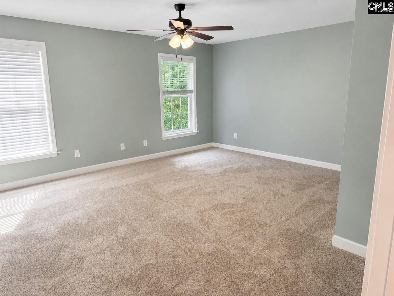 12 W Canterbury Court Photo 37