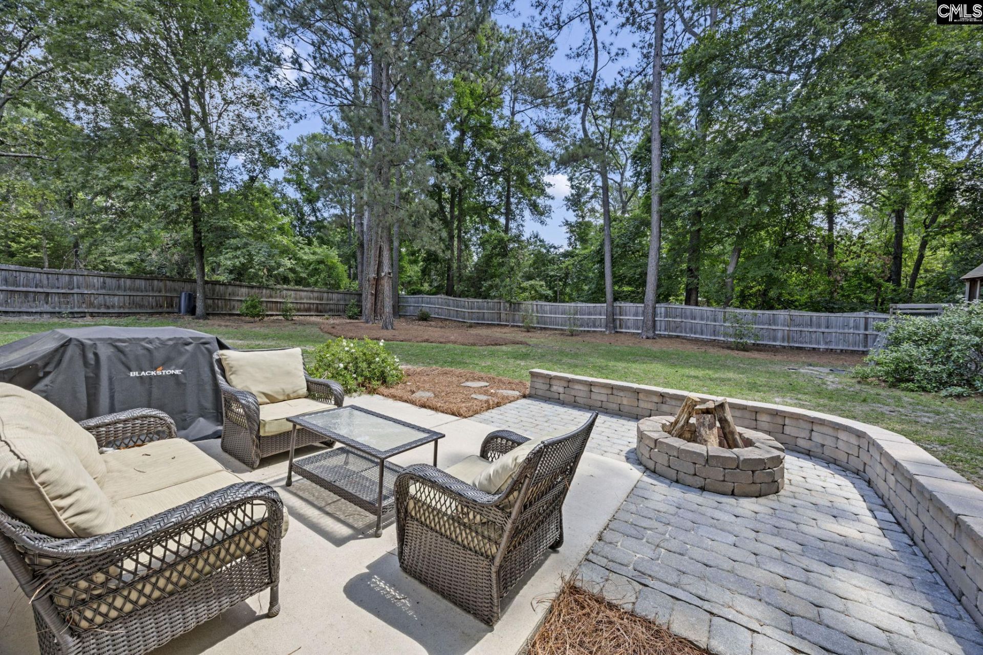 12 W Canterbury Court Photo 4