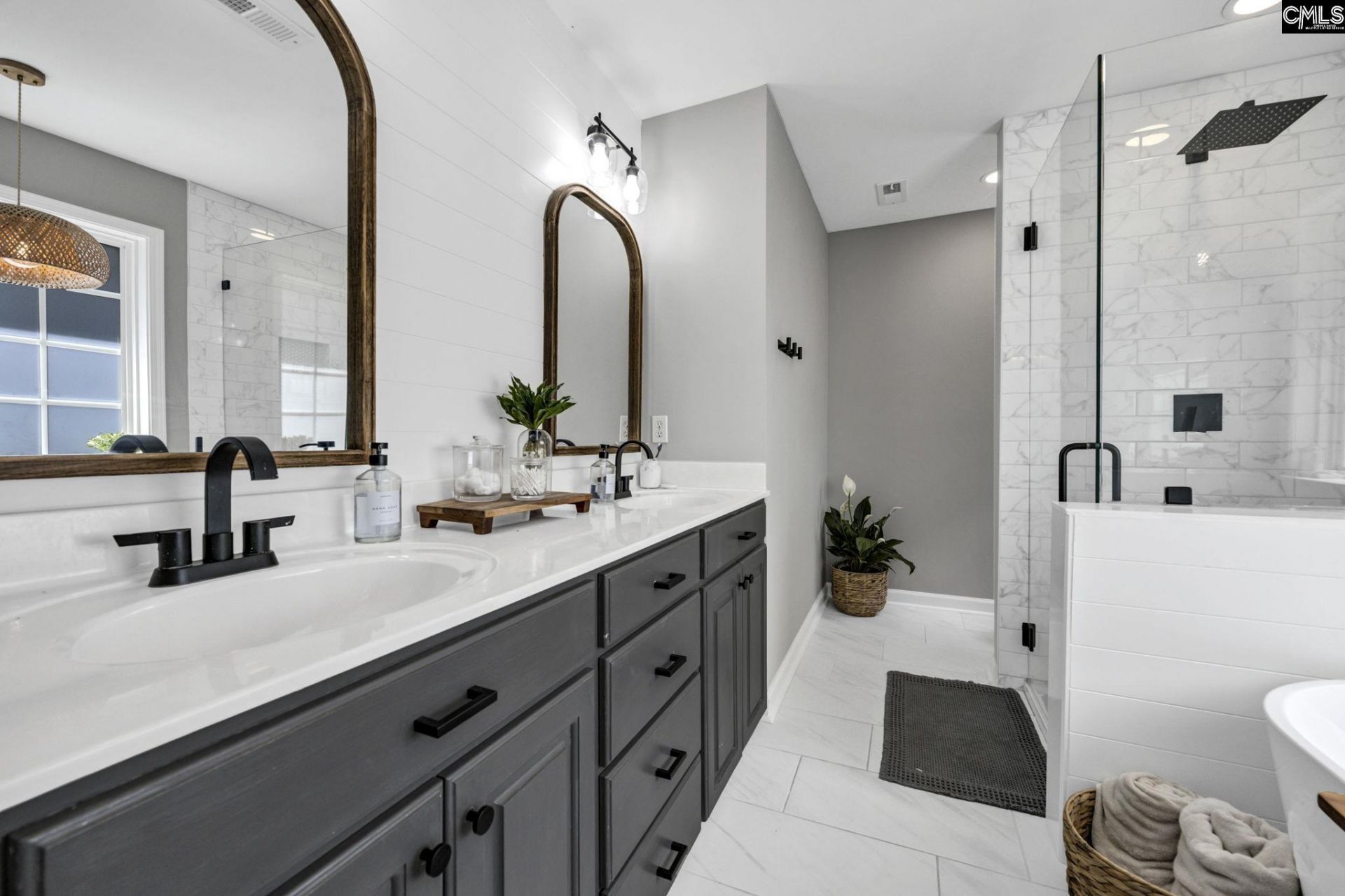 12 W Canterbury Court Photo 44