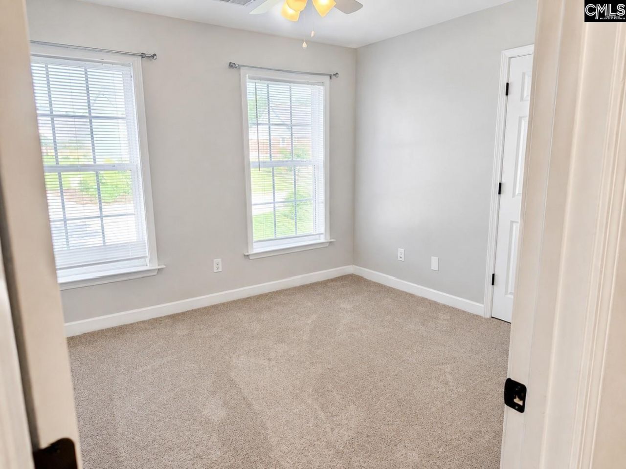 12 W Canterbury Court Photo 51