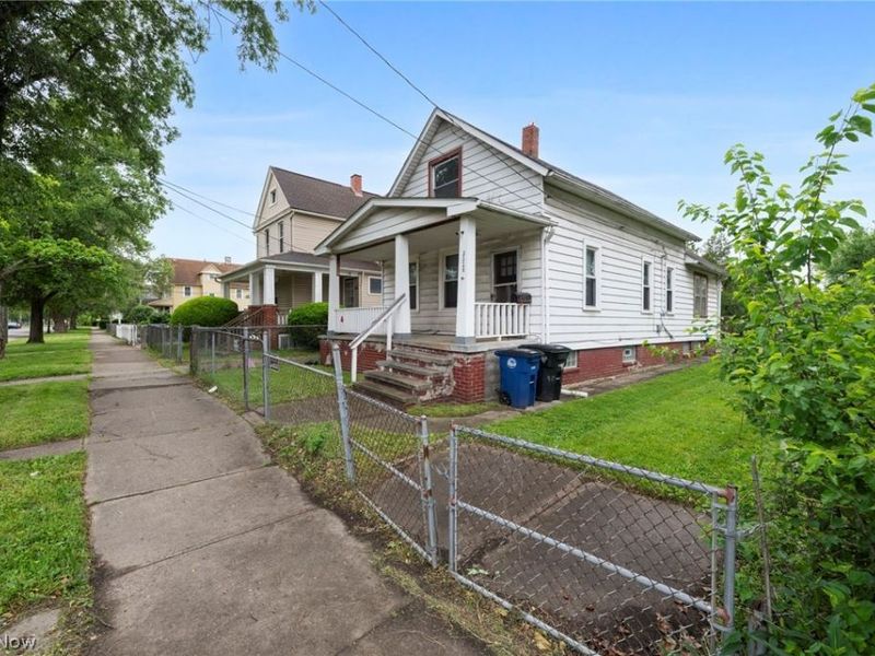 3524 Walton Avenue, Cleveland, OH 44113 Photo 2