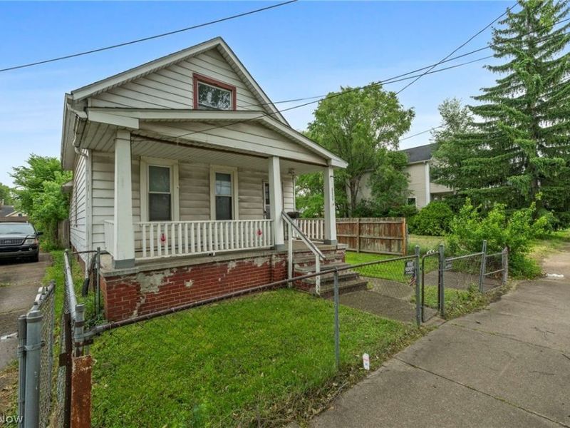 3524 Walton Avenue, Cleveland, OH 44113 Photo 3