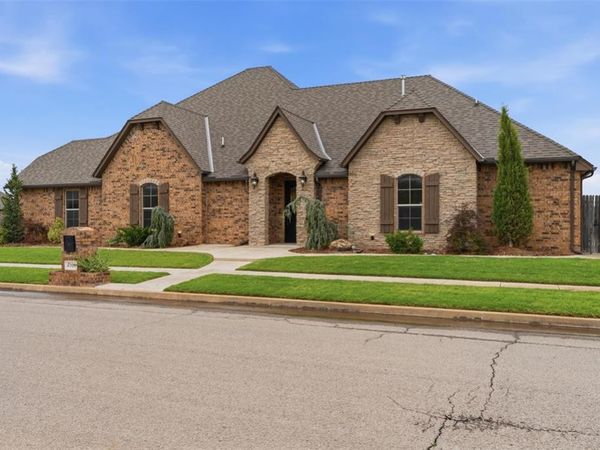 4109 Acoma Drive, Moore, OK 73160