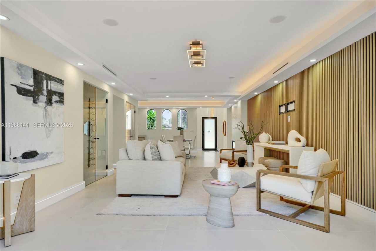 1108 Harrison St, Hollywood, FL 33019 Photo