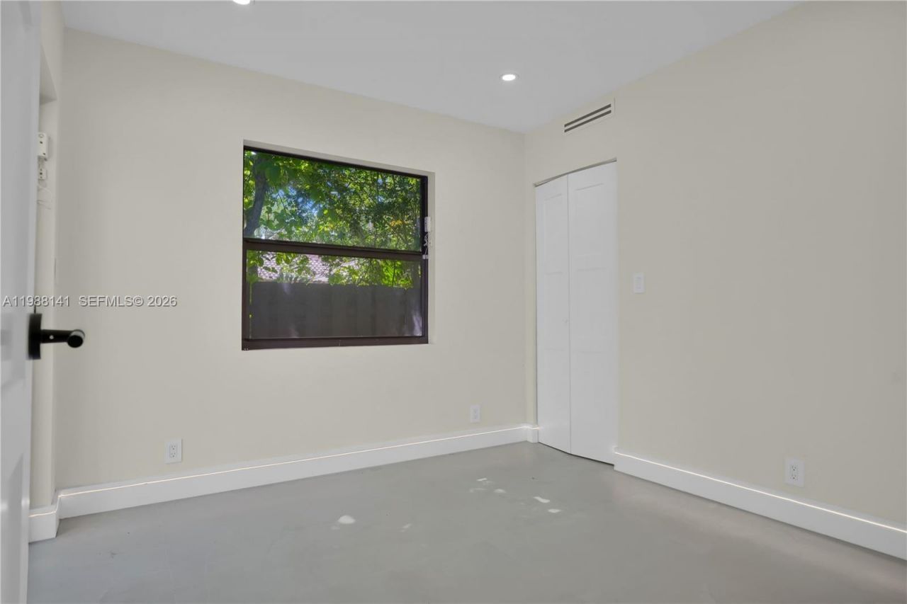 1108 Harrison St, Hollywood, FL 33019 Photo