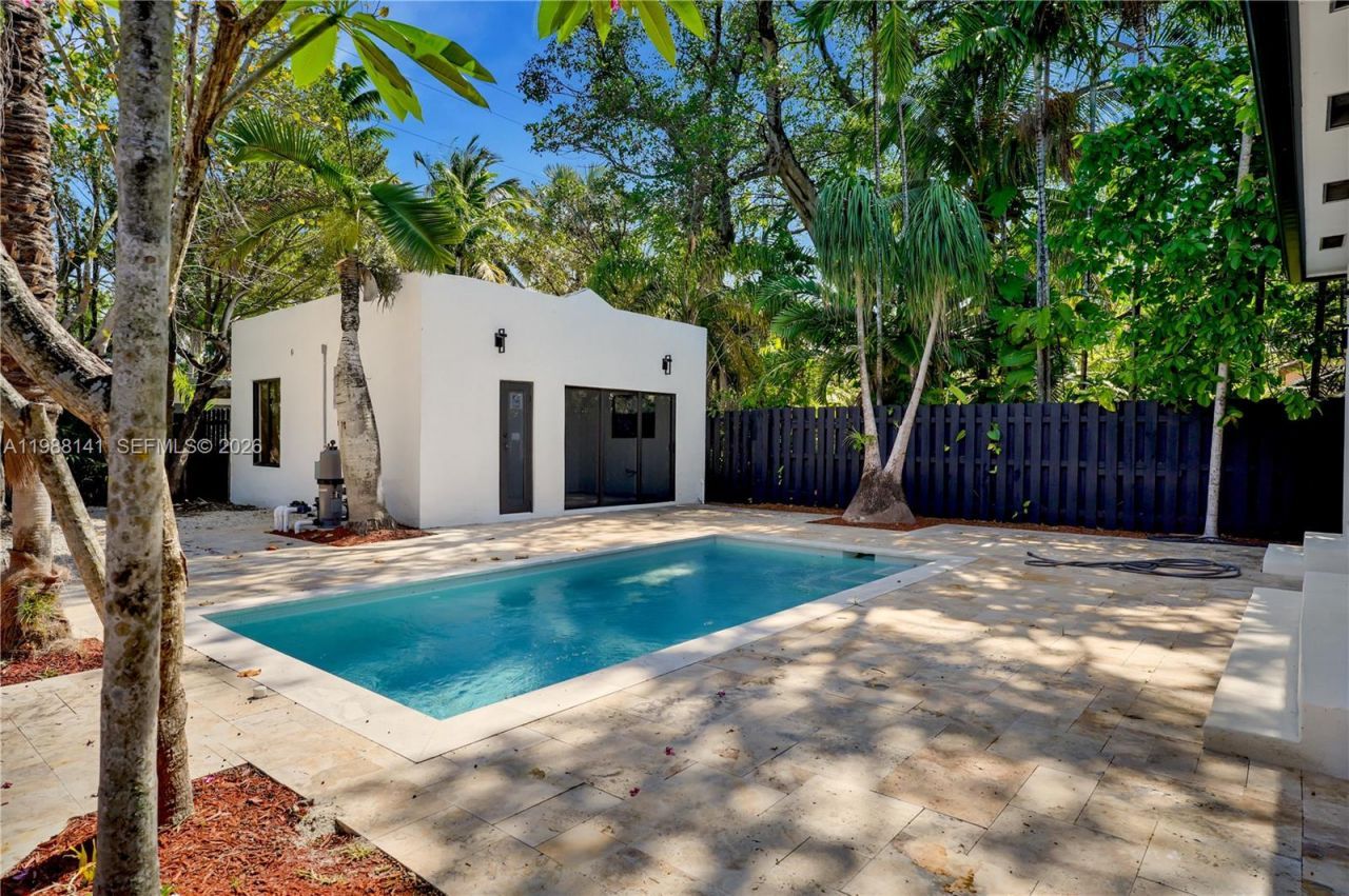 1108 Harrison St, Hollywood, FL 33019 Photo
