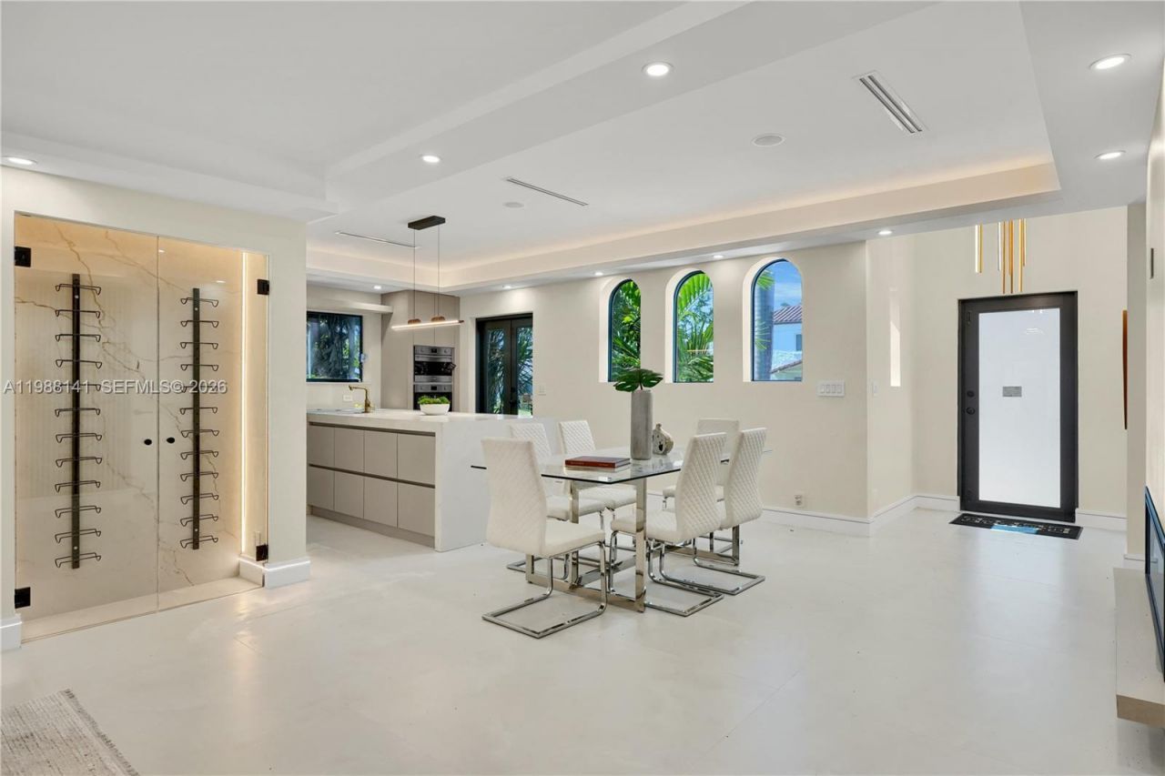 1108 Harrison St, Hollywood, FL 33019 Photo