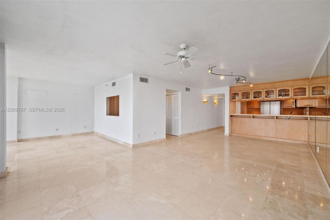 7751 NE Bayshore Ct, Unit 7B, Miami, FL 33138 Photo