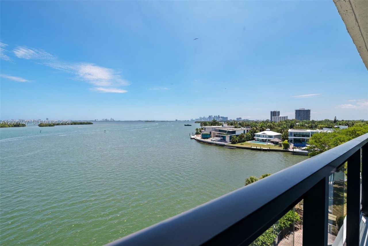 7751 NE Bayshore Ct, Unit 7B, Miami, FL 33138 Photo