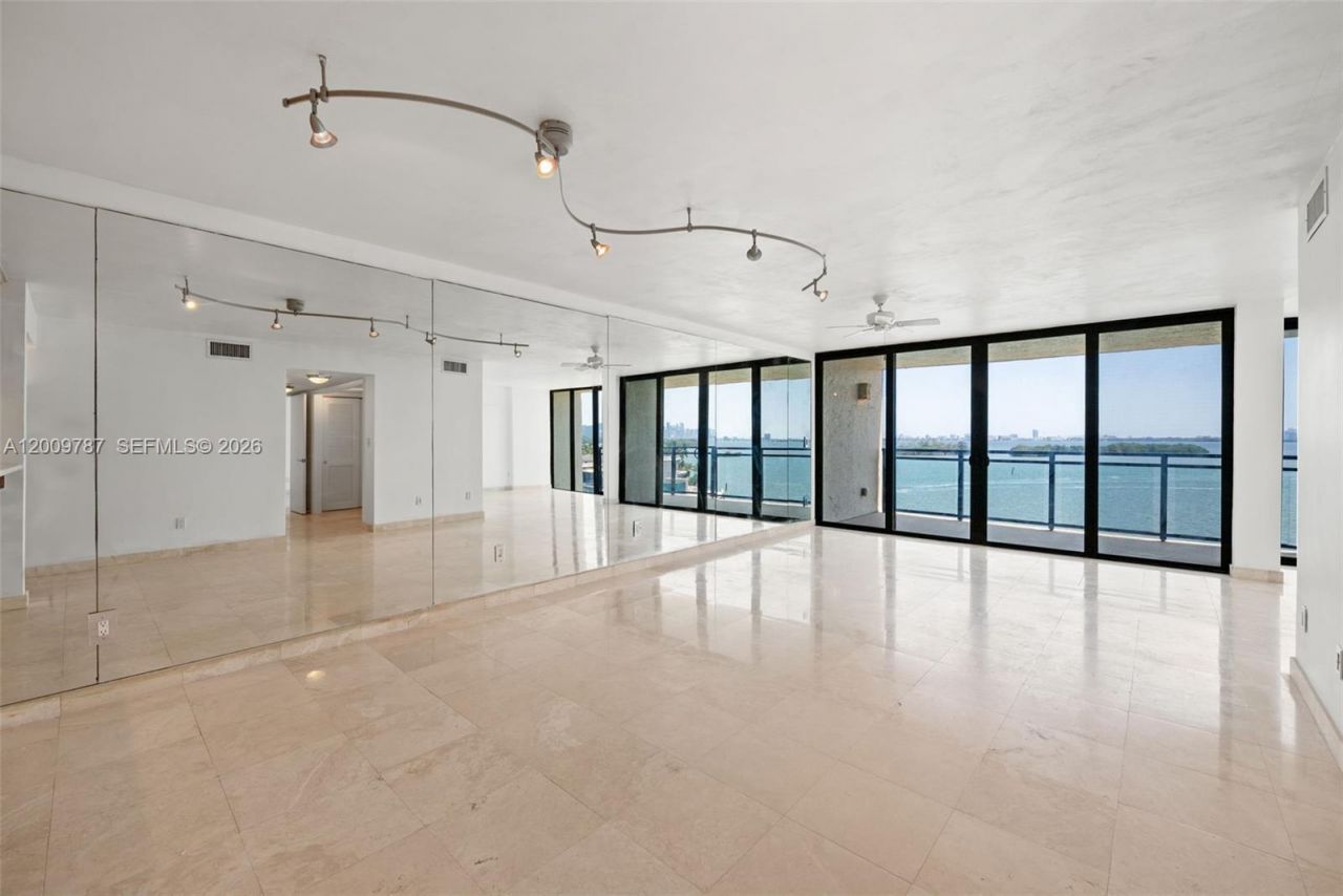 7751 NE Bayshore Ct, Unit 7B, Miami, FL 33138 Photo