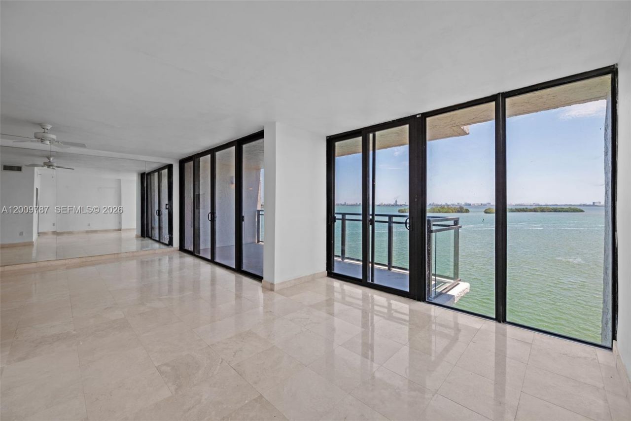 7751 NE Bayshore Ct, Unit 7B, Miami, FL 33138 Photo