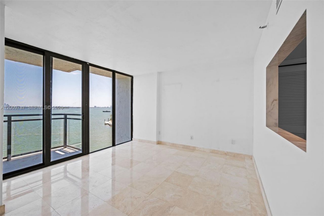 7751 NE Bayshore Ct, Unit 7B, Miami, FL 33138 Photo