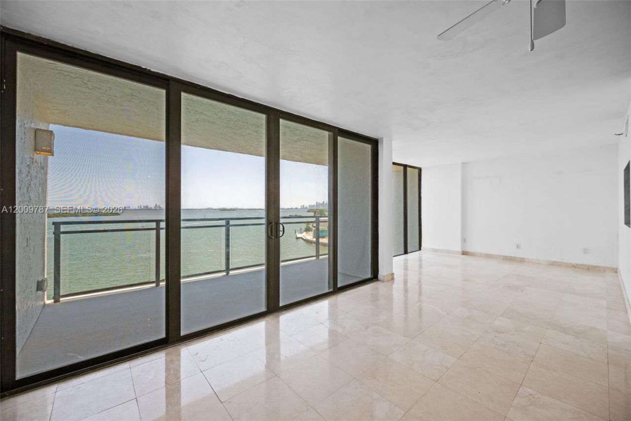 7751 NE Bayshore Ct, Unit 7B, Miami, FL 33138 Photo