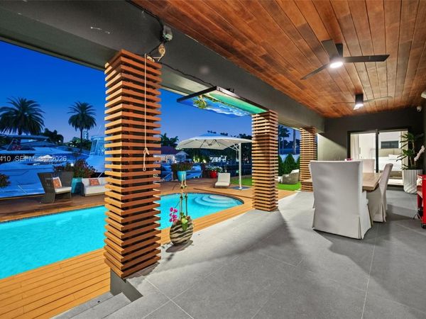 16431 NE 34th Ave, North Miami Beach, FL 33160