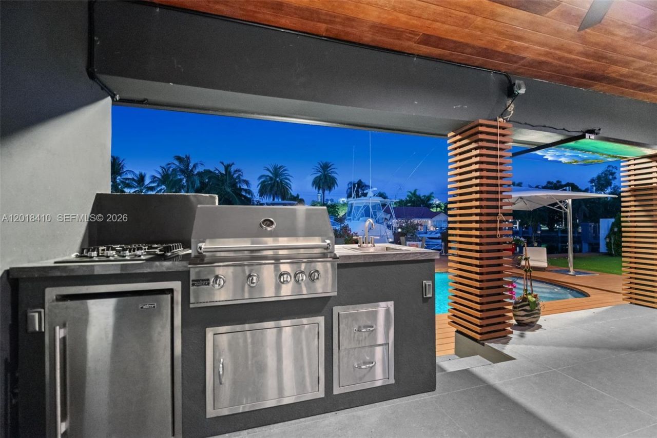 16431 NE 34th Ave , North Miami Beach, FL 33160 Photo