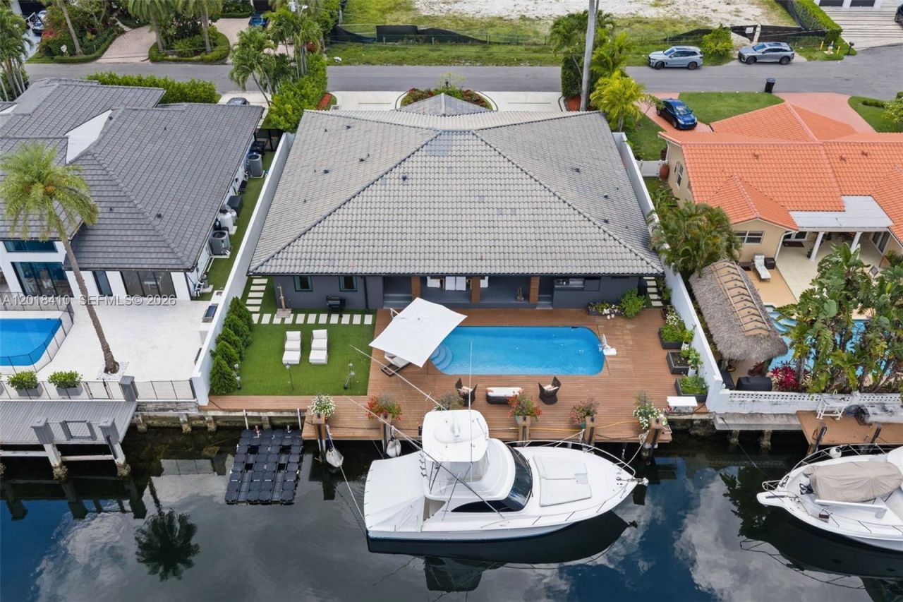 16431 NE 34th Ave , North Miami Beach, FL 33160 Photo