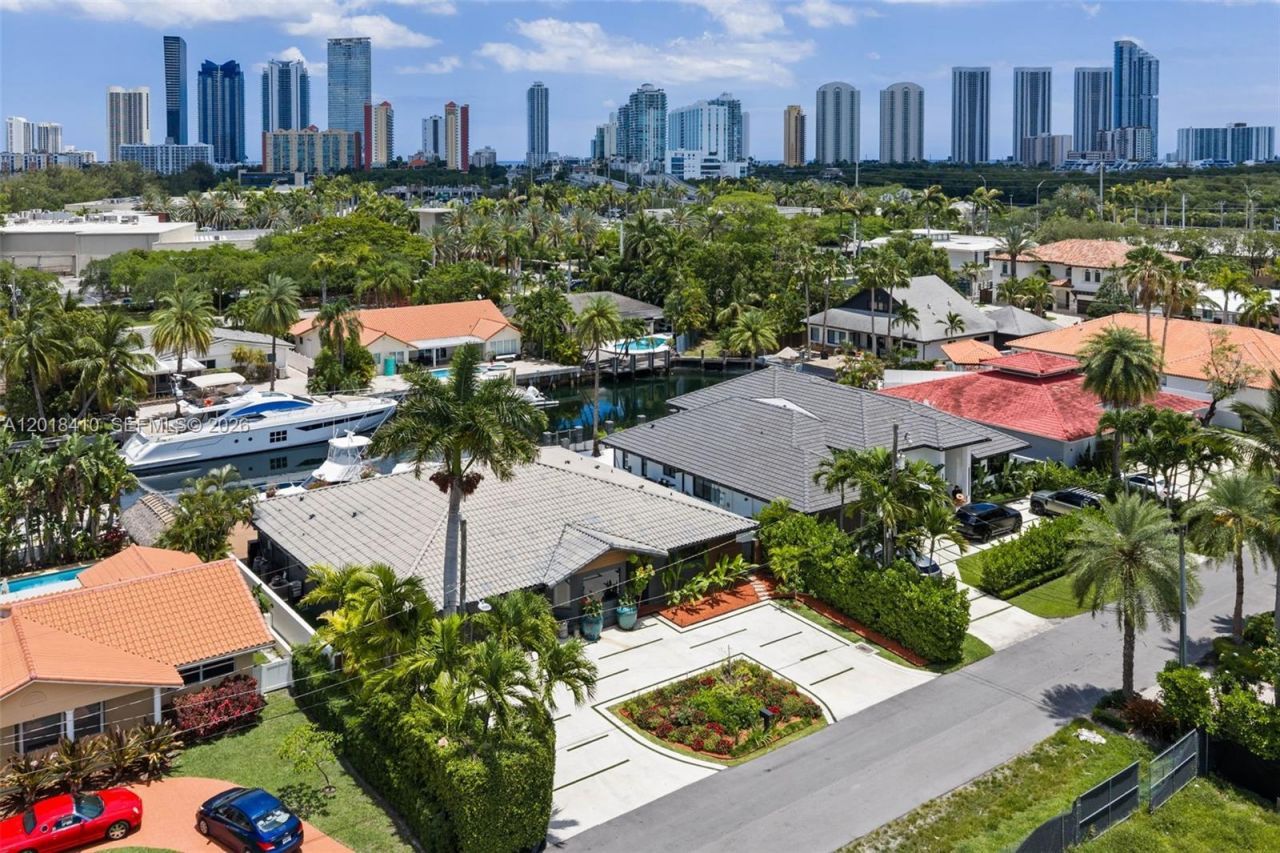 16431 NE 34th Ave , North Miami Beach, FL 33160 Photo