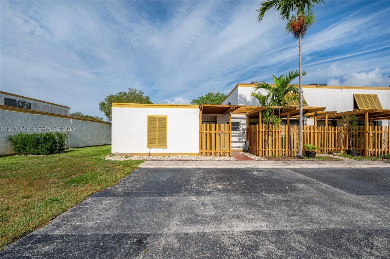 1220 SW 131st Place Cir W , Unit 1220, Miami, FL 33184 Photo