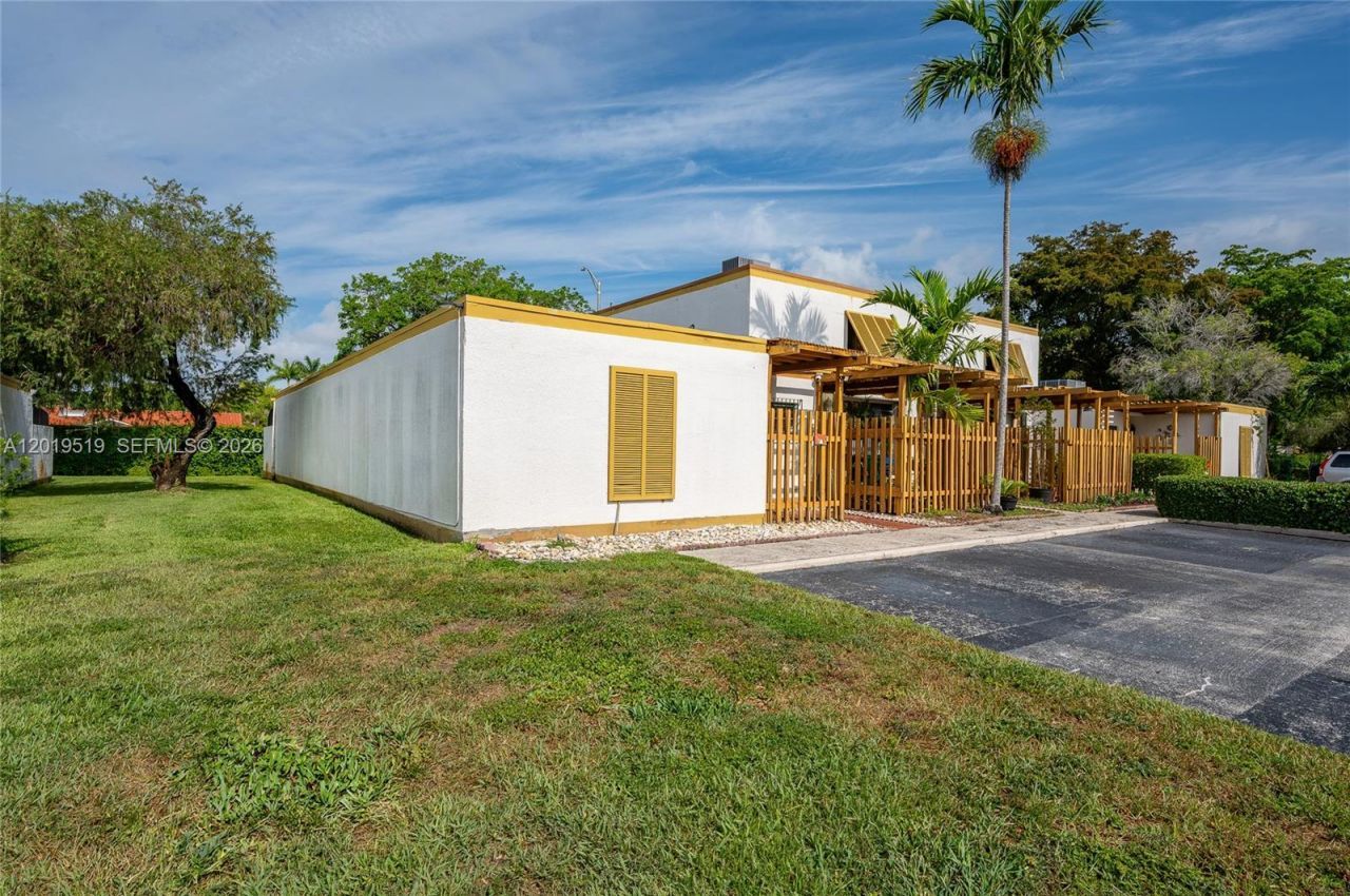 1220 SW 131st Place Cir W , Unit 1220, Miami, FL 33184 Photo