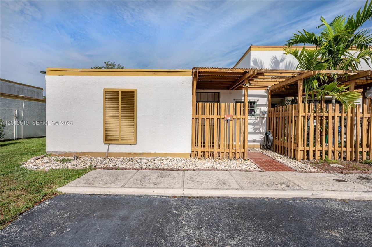 1220 SW 131st Place Cir W , Unit 1220, Miami, FL 33184 Photo