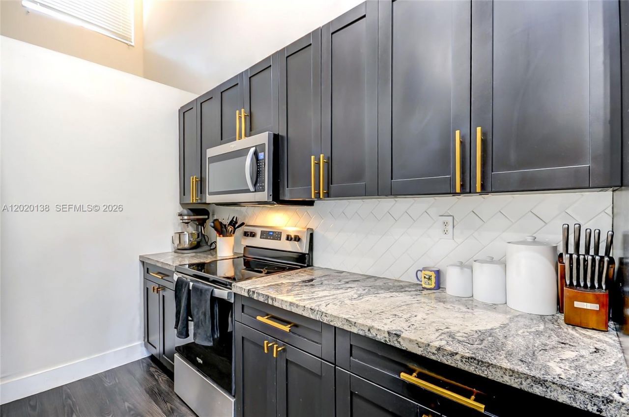 14014 SW 91st Ter, Unit 14014, Miami, FL 33186 Photo