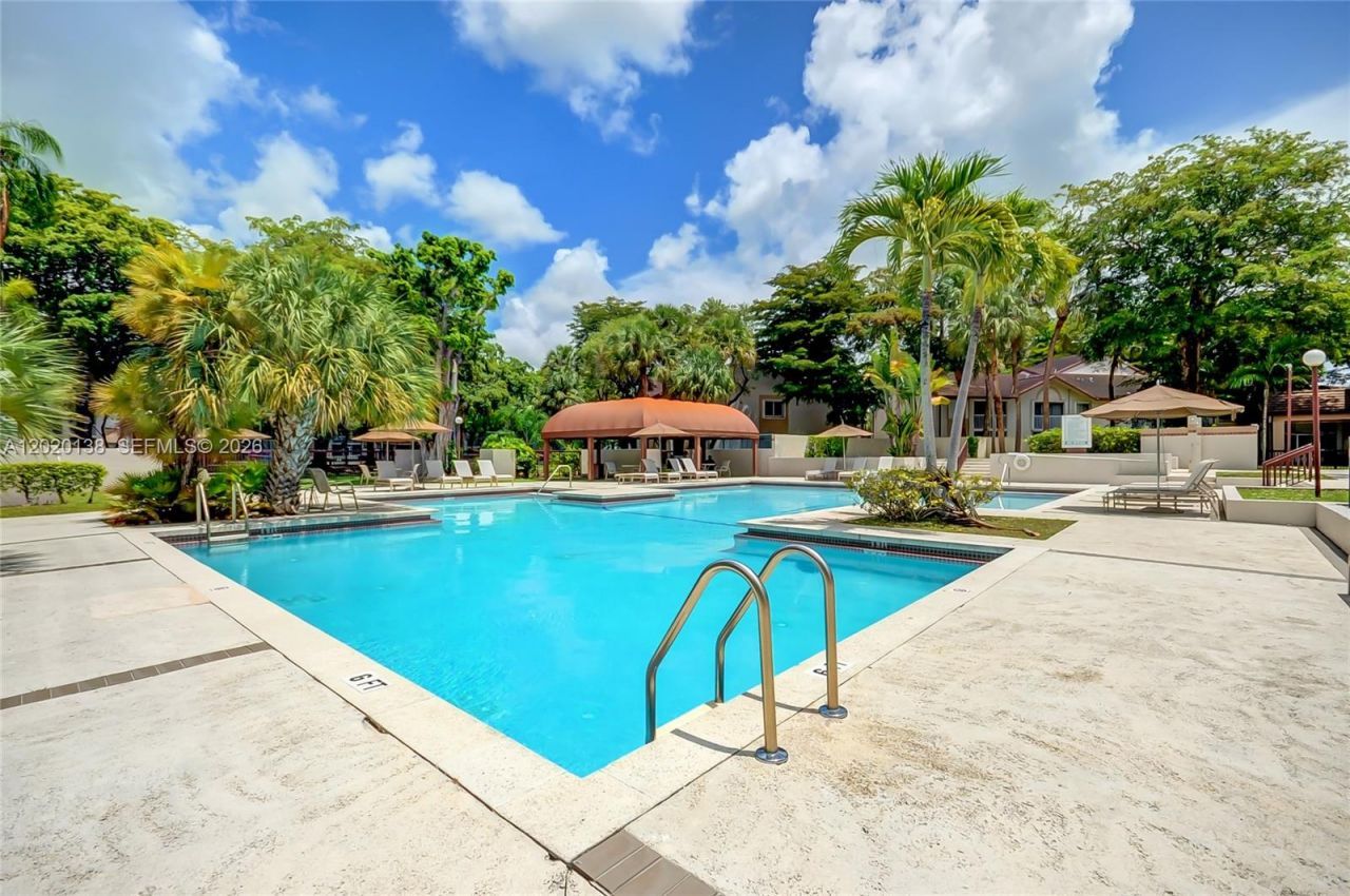 14014 SW 91st Ter, Unit 14014, Miami, FL 33186 Photo