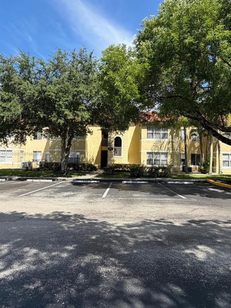 12950 Vista Isles Dr , Unit 421, Sunrise, FL 33325 Photo