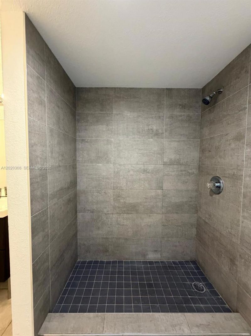 12950 Vista Isles Dr , Unit 421, Sunrise, FL 33325 Photo
