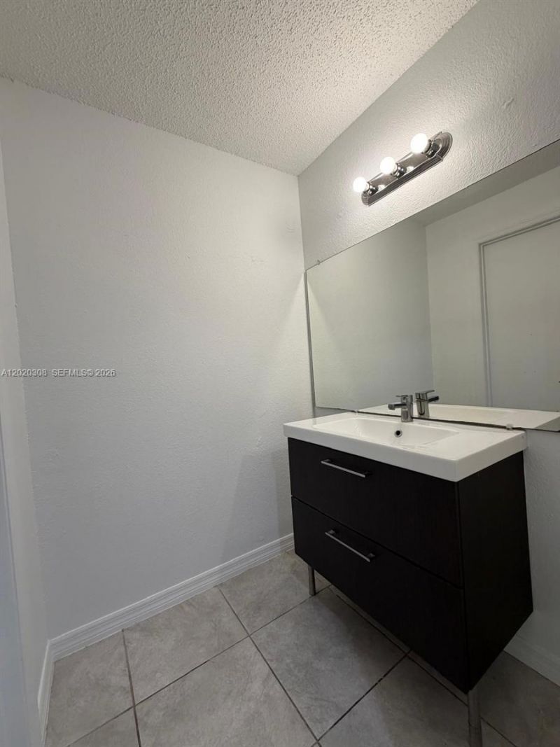 12950 Vista Isles Dr , Unit 421, Sunrise, FL 33325 Photo