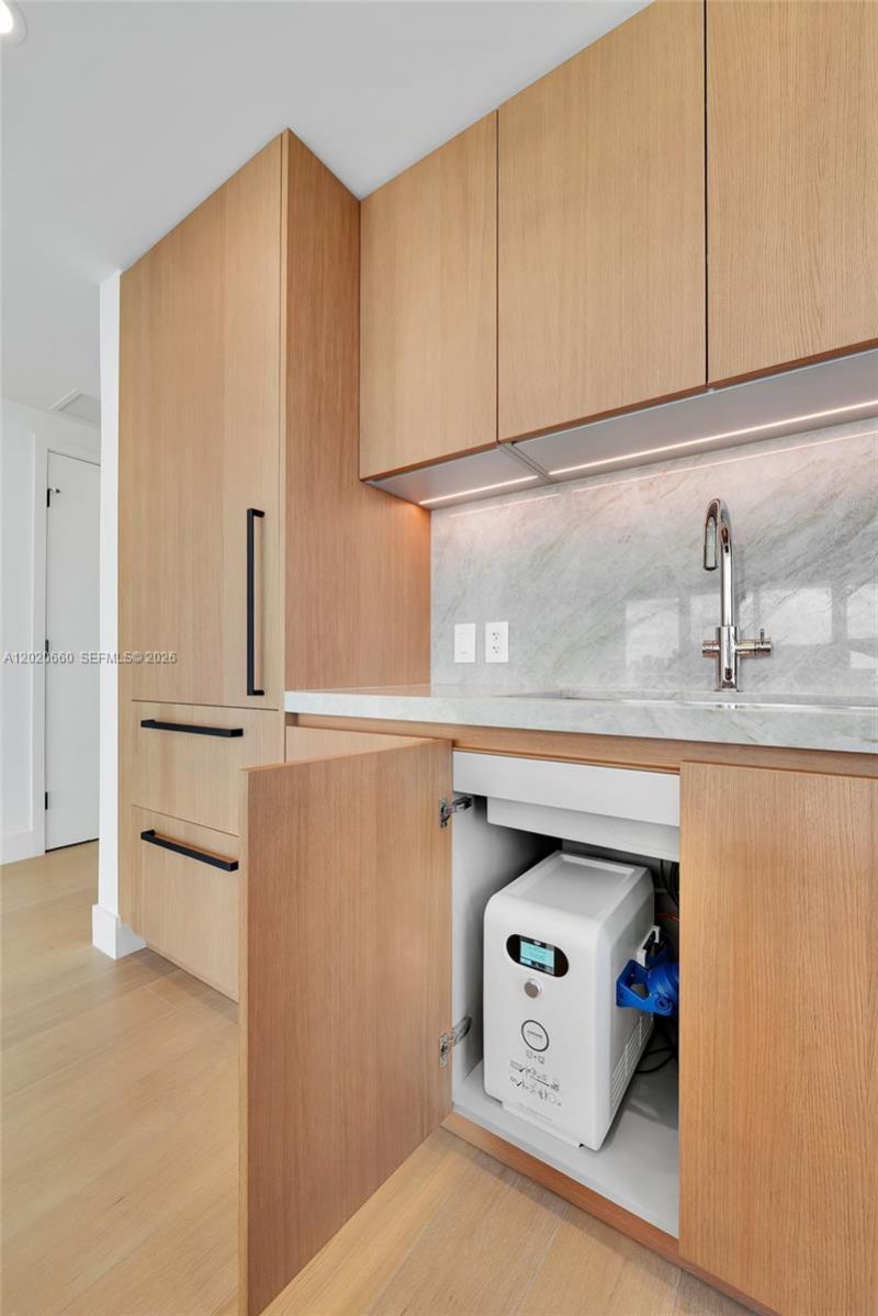 1176 97th St, Unit 704, Bay Harbor Islands, FL 33154 Photo