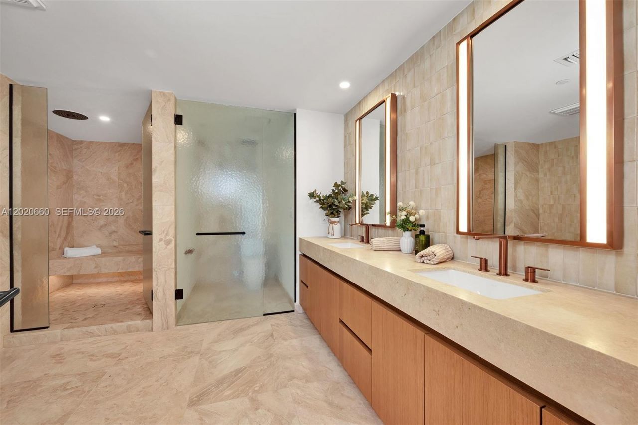 1176 97th St, Unit 704, Bay Harbor Islands, FL 33154 Photo