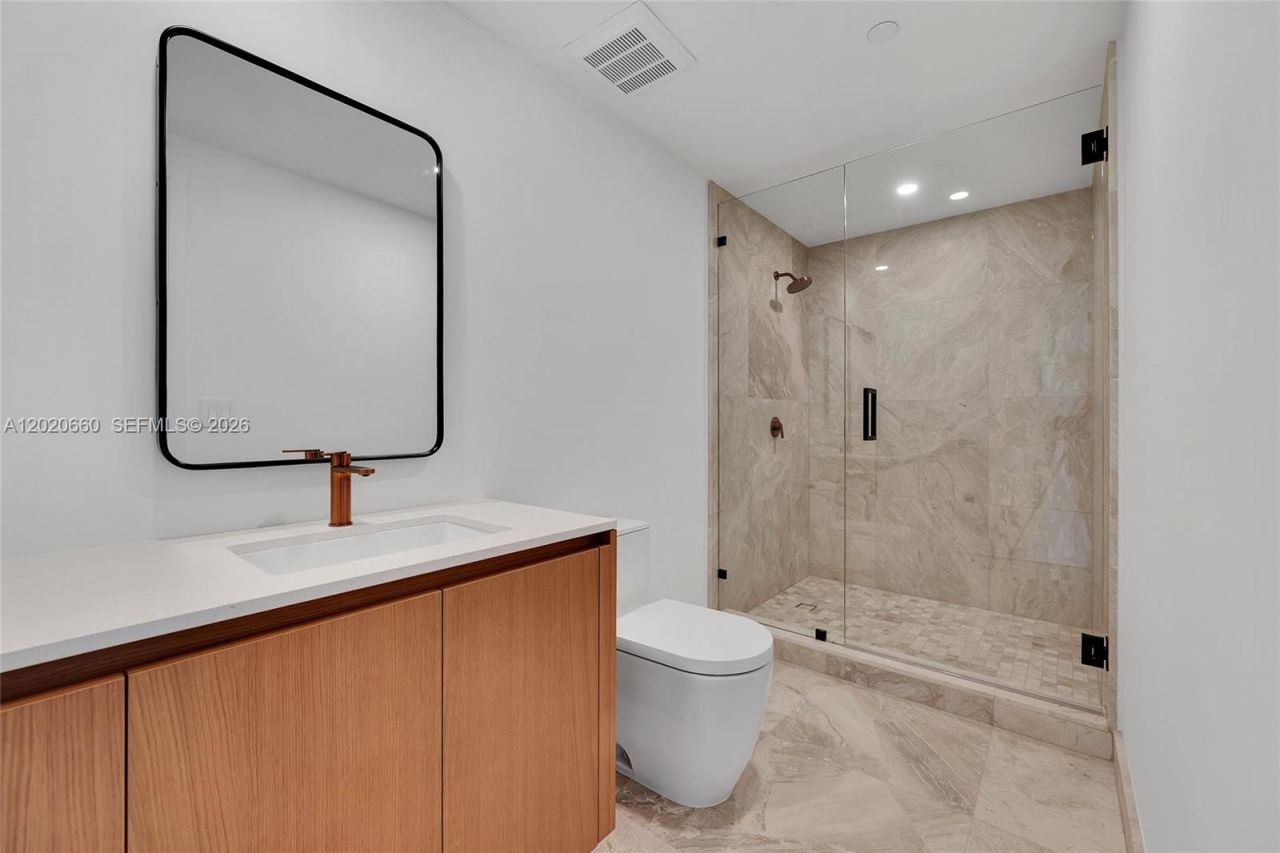 1176 97th St, Unit 704, Bay Harbor Islands, FL 33154 Photo