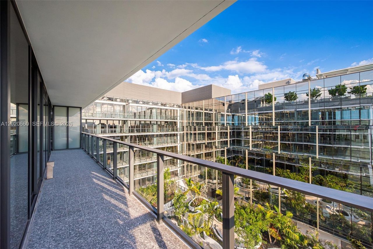 1176 97th St, Unit 704, Bay Harbor Islands, FL 33154 Photo